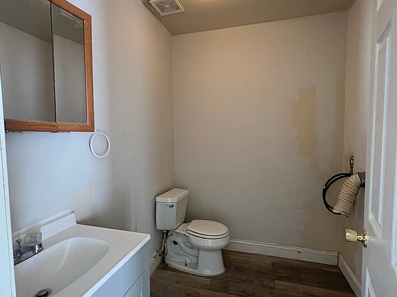 3rd image of 5172 Heritage Dr