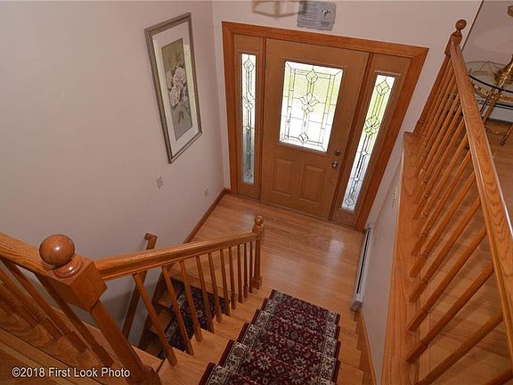 4th image of 51 Richfield Ave
