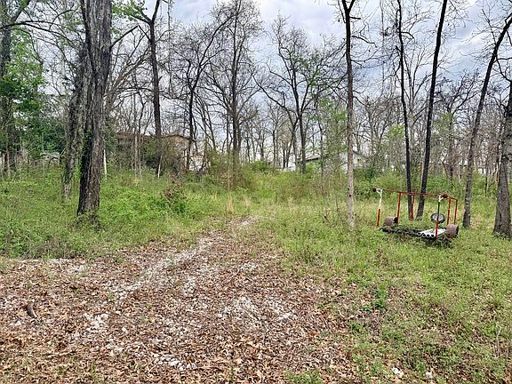 2nd image of 215 Short Street