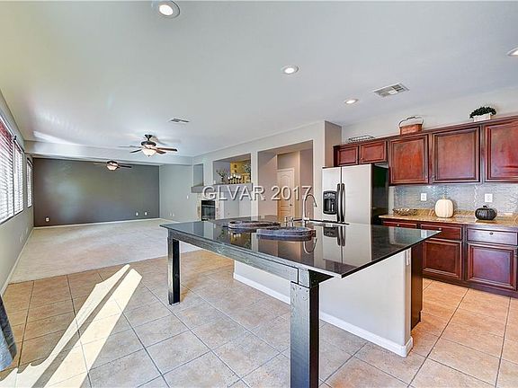 5th image of 141 Pettswood Dr