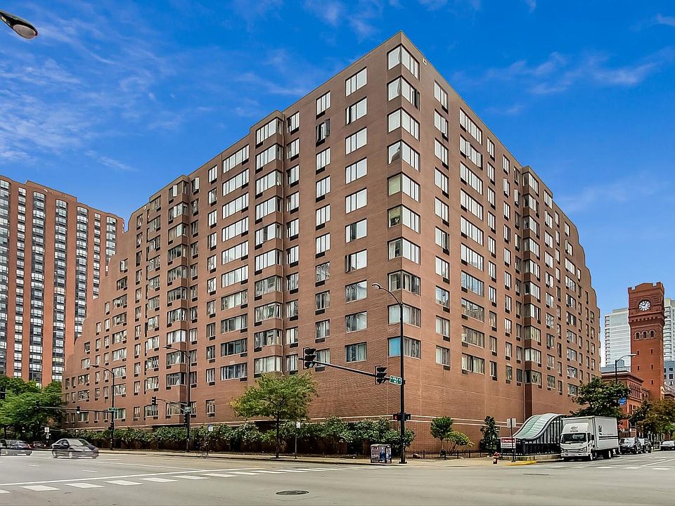 1st image of 801 S Plymouth Ct APT 201