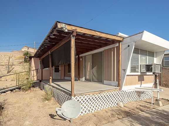 4th image of 3557 Tourmaline St