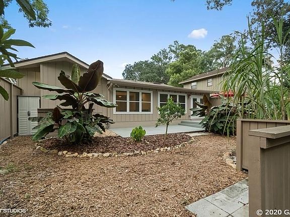 3rd image of 10744 Creek Dr