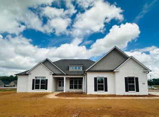 100 Pebblestream Dr, Madison, AL 35756
