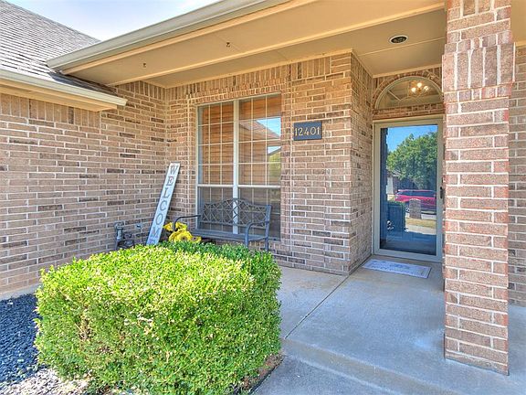 4th image of 12401 Village Ln
