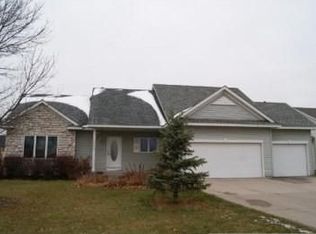 1960 Wyndham Hill Dr, Hastings, MN 55033