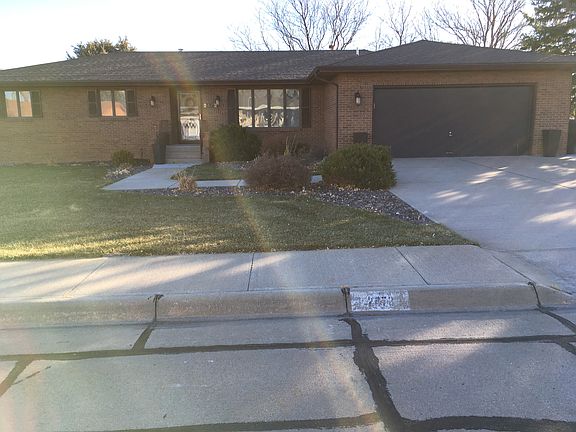 3rd image of 2473 Deaver Dr