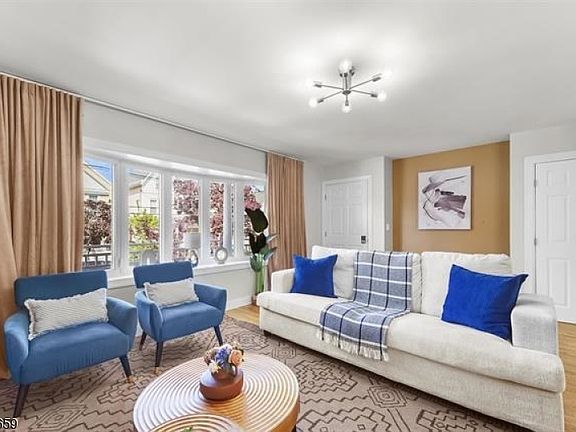 4th image of 96 West 8th Street
