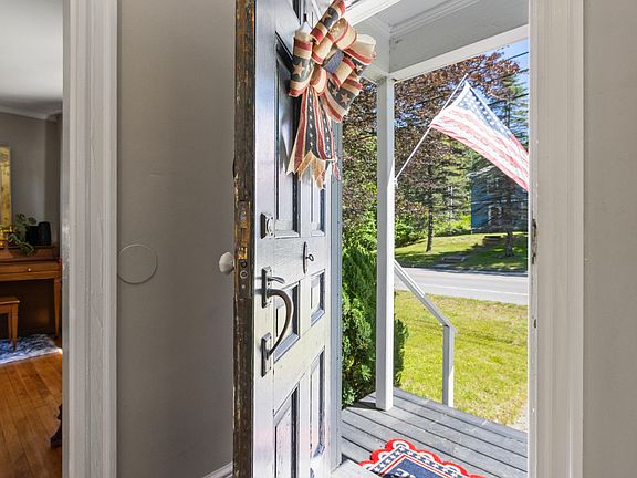 3rd image of 75 Ocean House Road