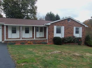 629 Rolling Hills Dr, Princeton, WV 24740
