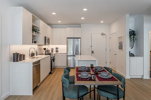 1332 Clinton St #609 Photo 1