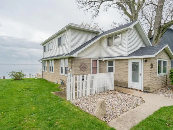 5083 Washington St, Oshkosh, WI 54904