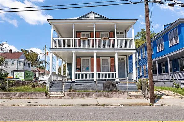4 bed, 2.0 bath, 1400 sqft, $3,095 — Photo 1