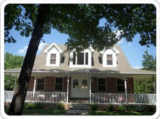 442 Sweetbriar Dr, Marshfield, MO 65706