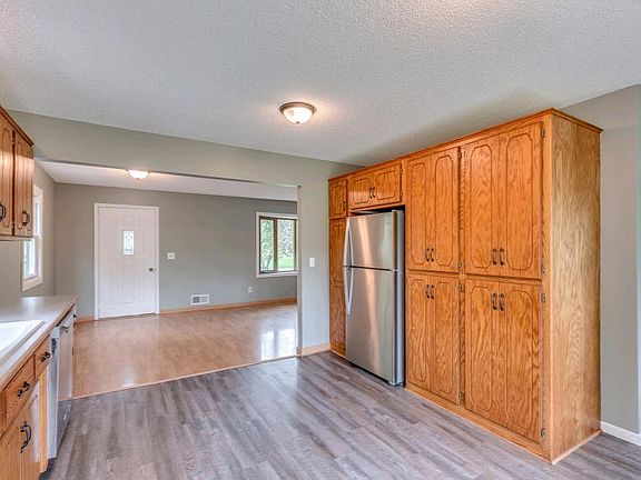 5th image of 3453 190th Ave NE