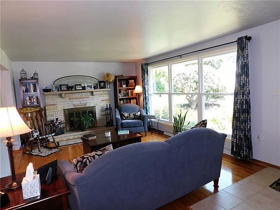 2nd image of 105 Stanton Dr