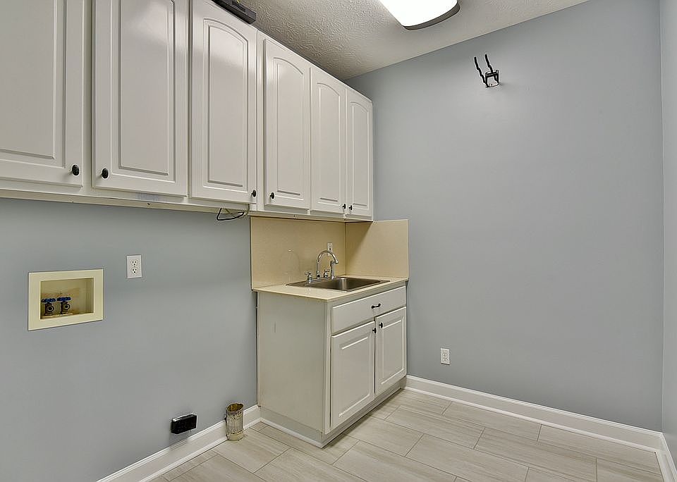 1st image of 193 Quail Pines Dr