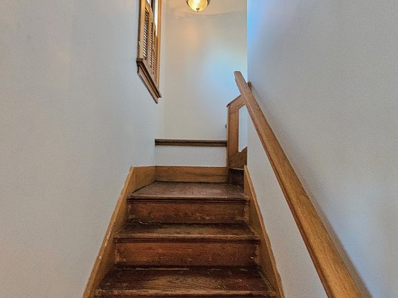 4th image of 2418 Crescent Ave #2