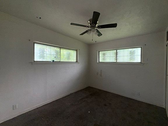 5th image of 4628 Reed St