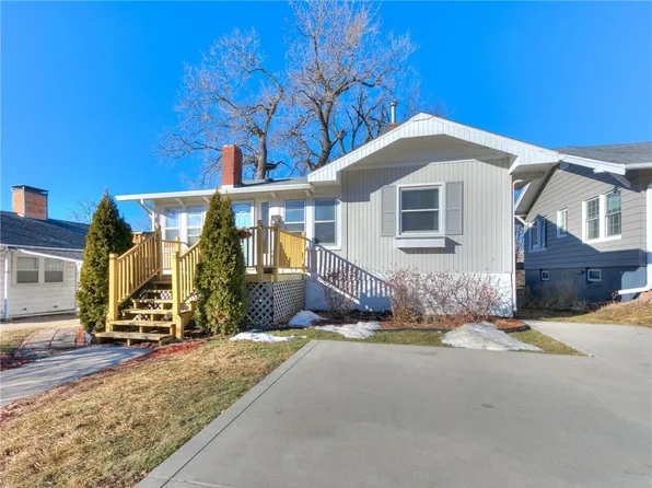 814 40th Pl, Des Moines, IA 50312