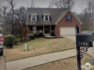 7102 Welchire Falls Dr, Louisville, KY 40228