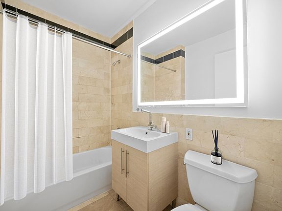 4th image of 1 West St APT 2103