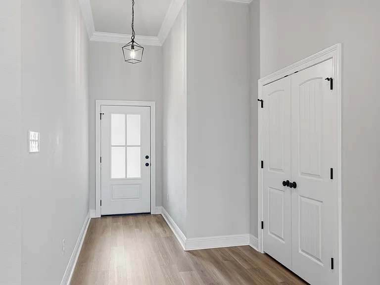 4630 Jayhawk Dr — Photo 3