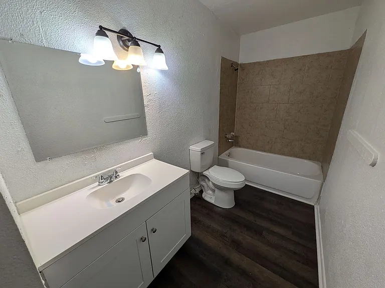 Sullivan Apartment Homes — Photo 42