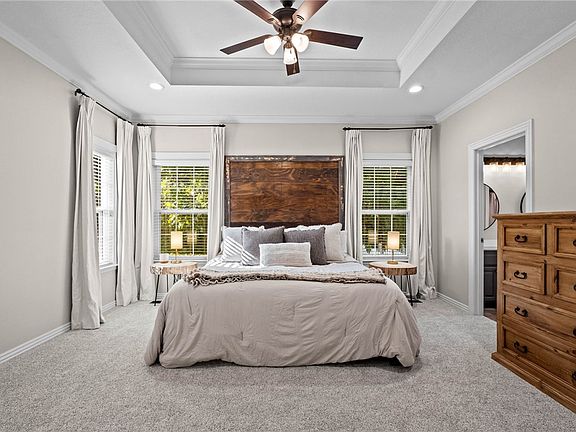4th image of 3401 Green Way