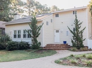 2625 Poinciana Dr, Virginia Beach, VA 23451