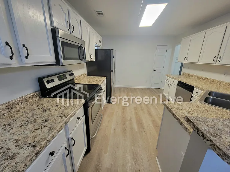 5990 Armistead St — Photo 7