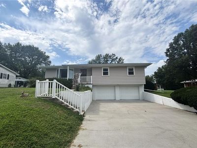 1310 Safari Dr, Saint Joseph, MO, 64506