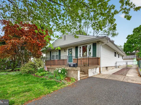 25 Church St, Willow Grove, PA 19090