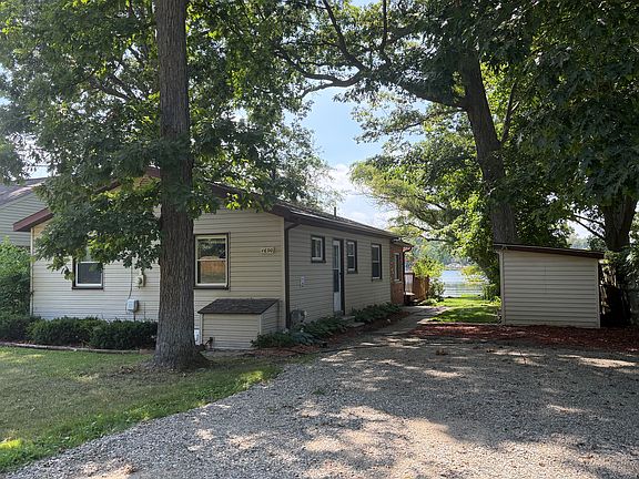 2nd image of 1690 S Hughes Rd