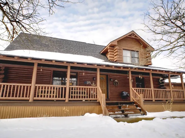 8073 Nichols Rd, Flushing, MI 48433