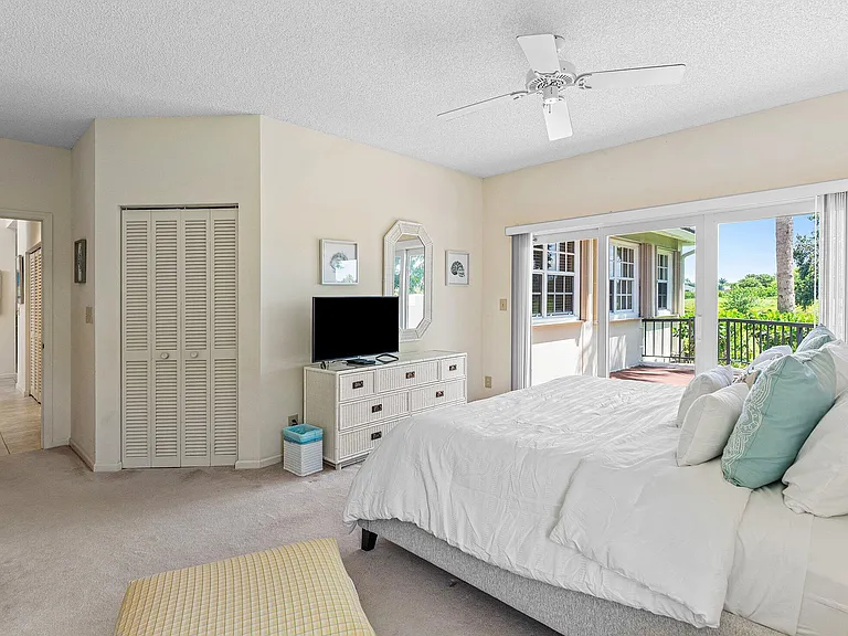2584 Muirfield Ct — Photo 27