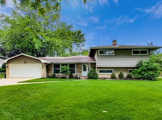 3832 Florence Ave, Downers Grove, IL 60515
