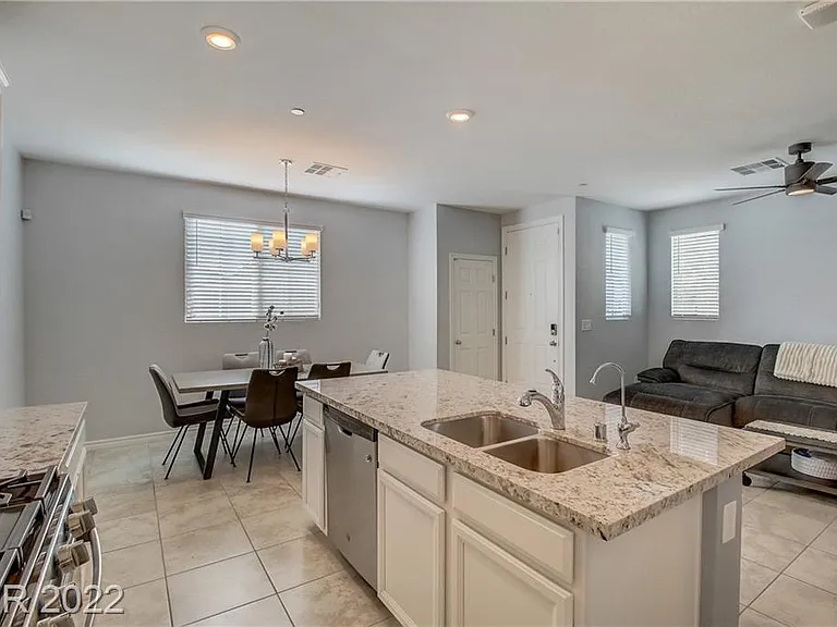 827 E Spring Estates Ave — Photo 39