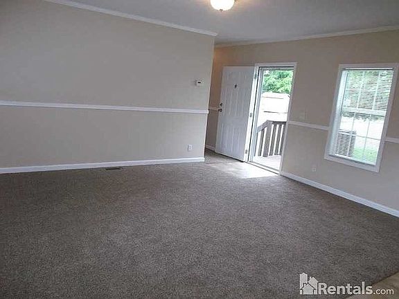 3rd image of 306 Heather Hill Dr