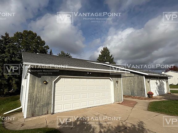 2nd image of 1952 Tunis Rd