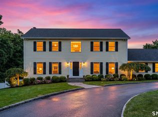 63 Garibaldi Ln, New Canaan, CT 06840