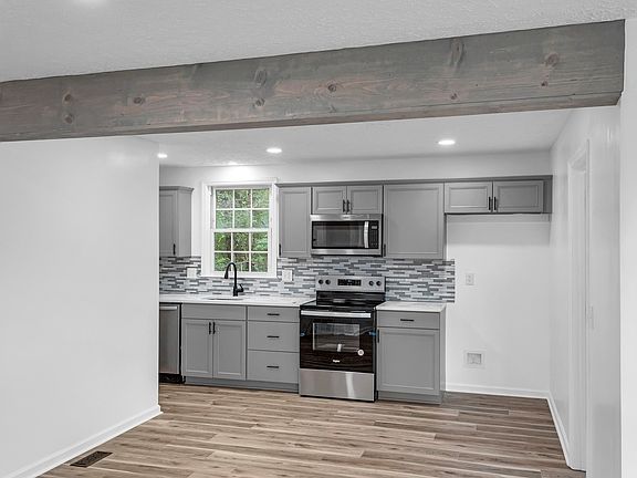5th image of 3136 Greggwood Dr