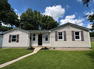 435 N 38th St, Belleville, IL 62226