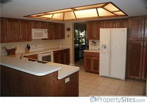 4th image of 1501 Holleman Dr
