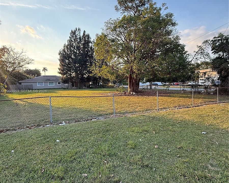 1st image of 199 NE 9th St