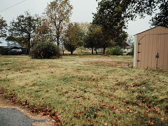 3rd image of 714 Gehrig Ave