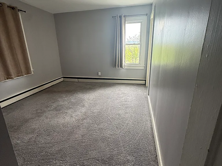 327 Keyser Ave — Photo 12
