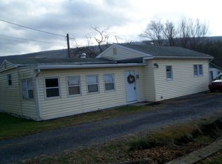 22 New Lancaster Valley Rd, Milroy, PA 17063