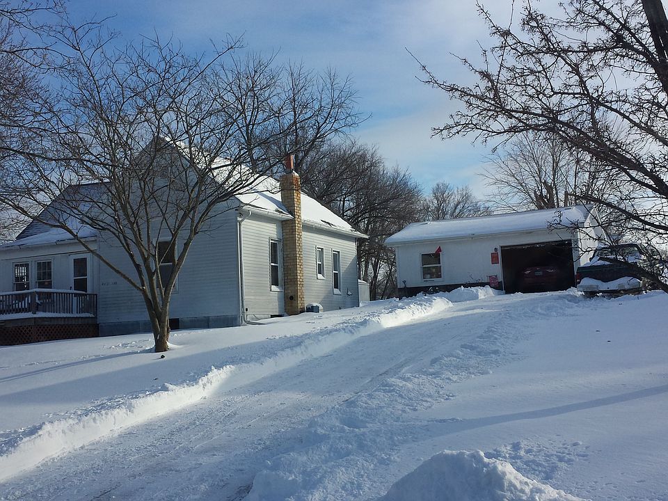 2nd image of 411 Saint Elmo St