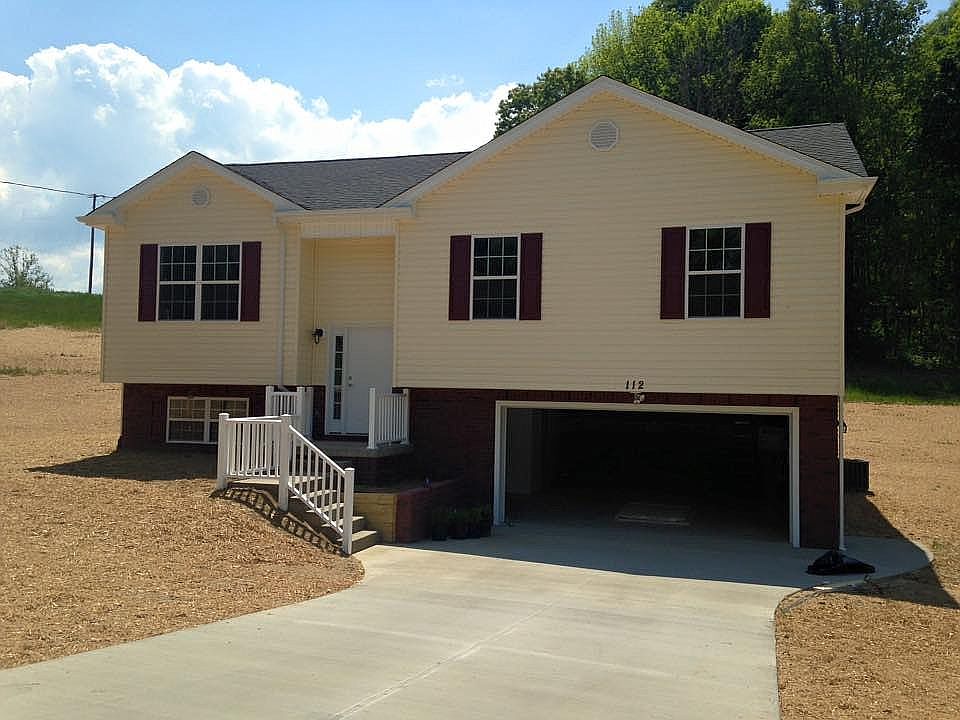 Split Foyer 2 car garage